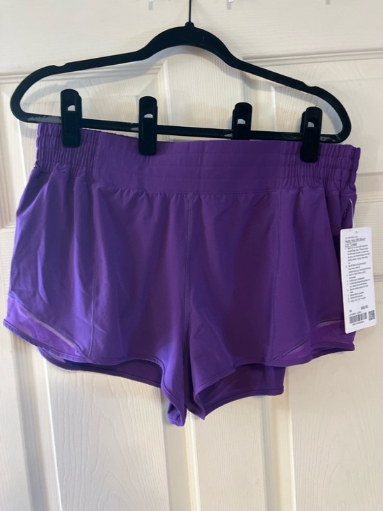 lululemon athletica Pants - Lululemon Hotty Hot HR 2.5” Lined Shorts Purple Size 14 NWT